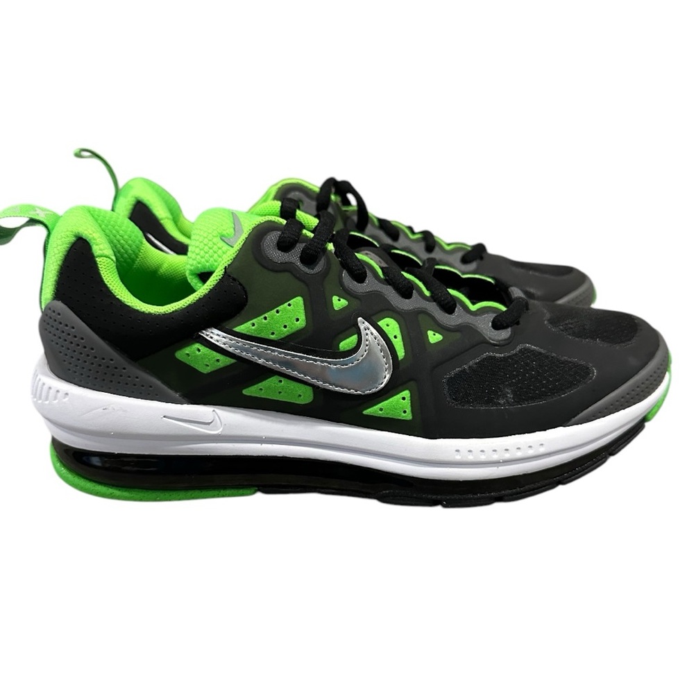 Women’s Nike Air Max Genome Athletic Sneakers, Size 6Y…Size Women 8!